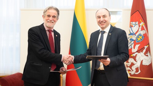 Bendradarbiavimo sutarties su LR Sejmo kanceliaria pasirašymas