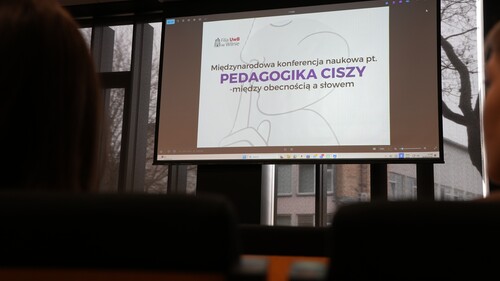 Pedagogika ciszy – między obecnością a słowem