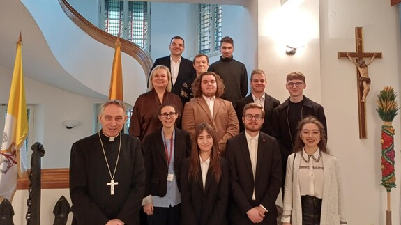Wizyta studentów w Nuncjaturze Apostolskiej w Wilnie