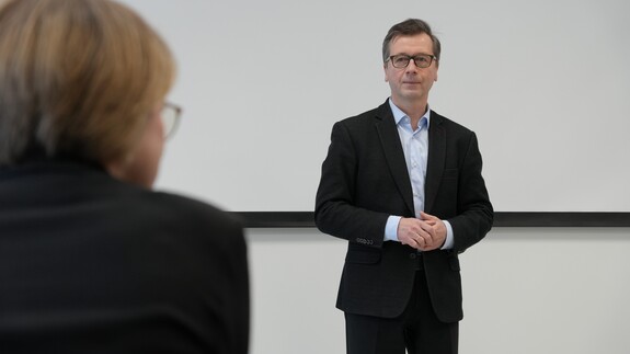 How to Keep the Audience’s Attention?