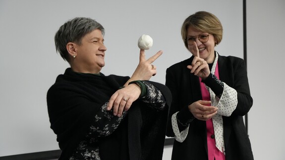 Dr hab. Bernarda Anna Bielenia – Theatre and Education