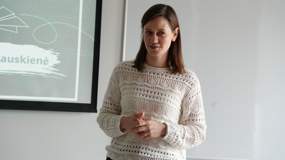 PFNiS – It's Not Always Easy: On Relationships, Crises and Emotions at School