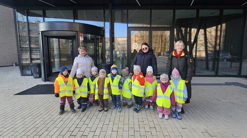 „Trijų paršiukų“ premjera ciklo „Susitikimas su knyga“ metu